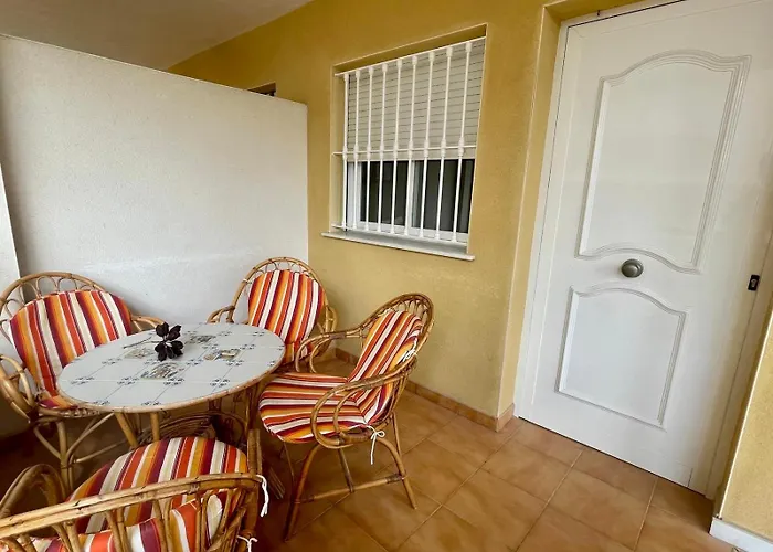 Playa De Miramar - 3 Min Walk To The Beach, Family-Friendly, Near Gandia